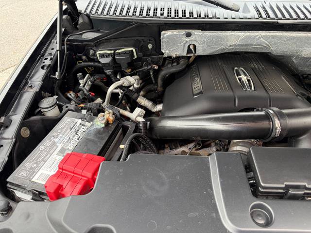 Used 2016 Lincoln Navigator Select AWD/4WD image 25