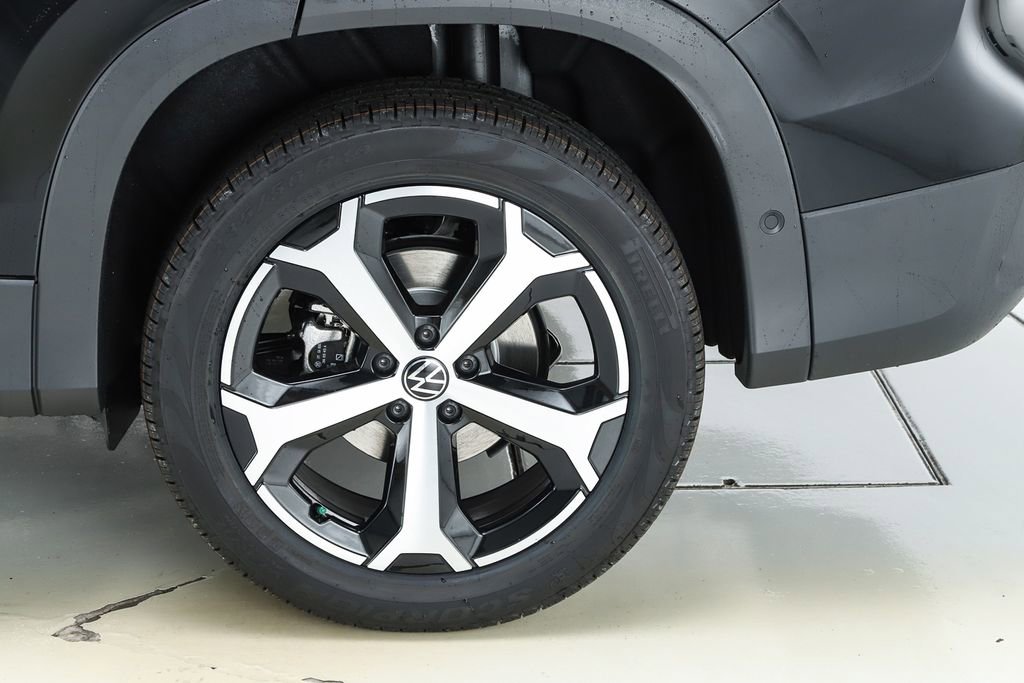 New 2026 Volkswagen Tiguan SE image 44