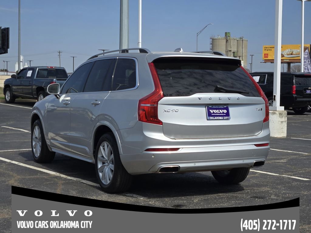 Used 2017 Volvo XC90 T6 Momentum w/ Vision Package image 4