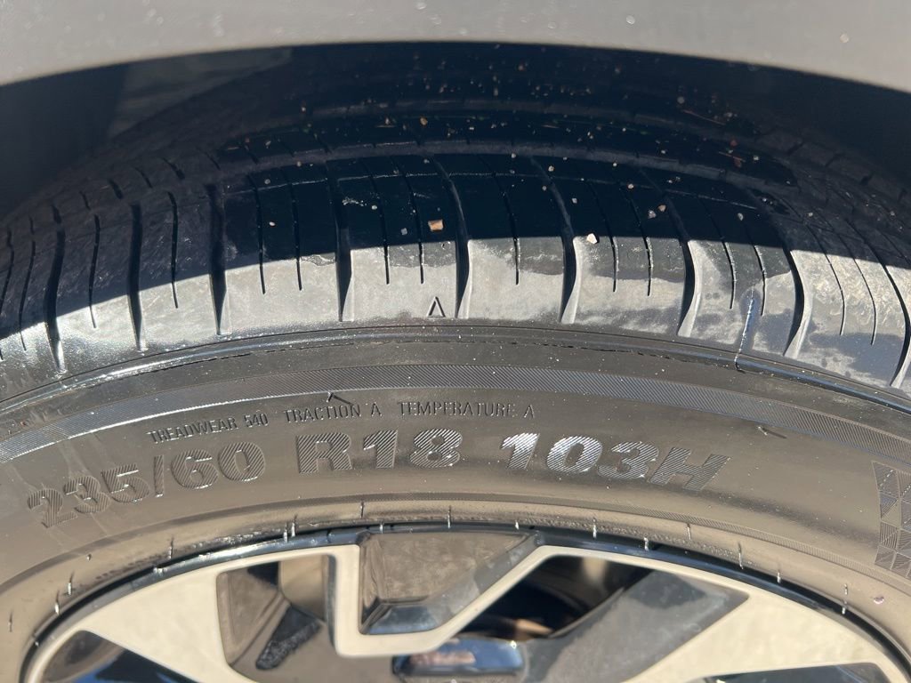 Certified 2025 Kia Sportage EX image 38