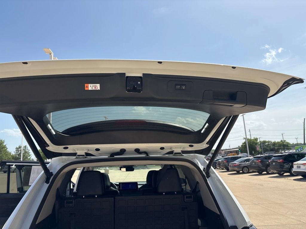 Used 2025 Toyota Grand Highlander AWD Hybrid image 27