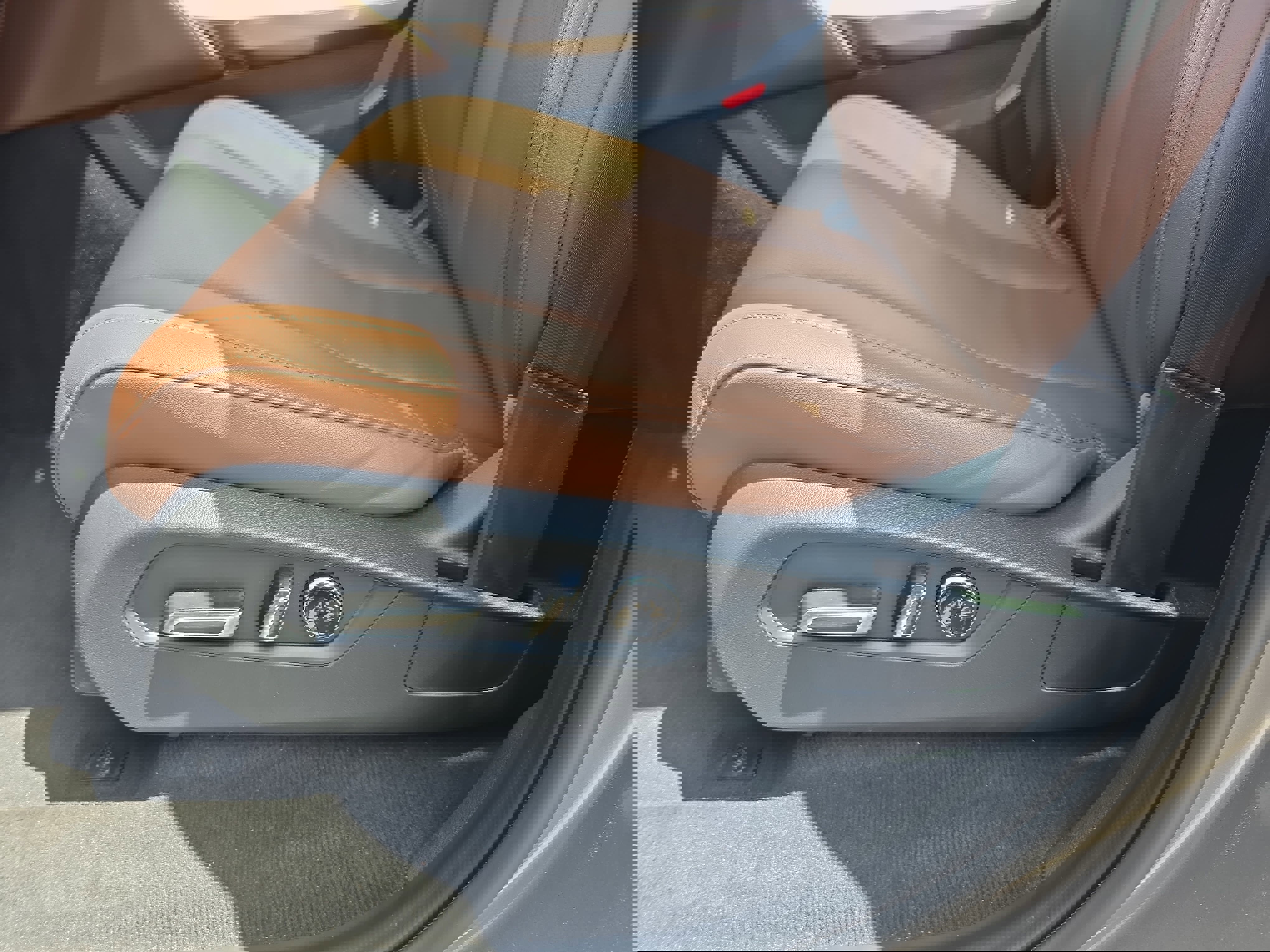 Certified 2023 Acura MDX FWD w/ Technology Package image 28