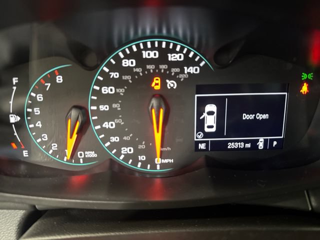 Used 2020 Chevrolet Trax LT w/ LT Convenience Package FWD image 2
