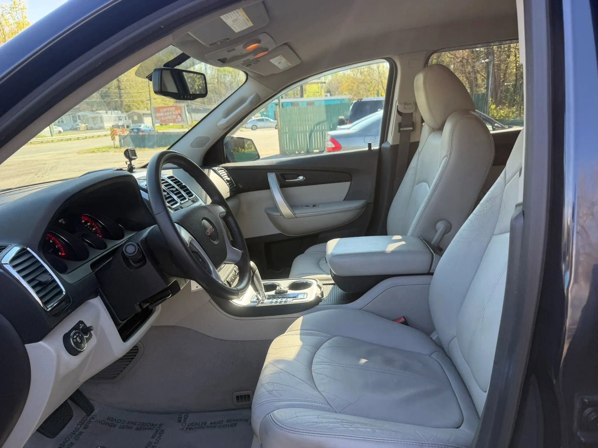 Used 2012 GMC Acadia SLT image 26