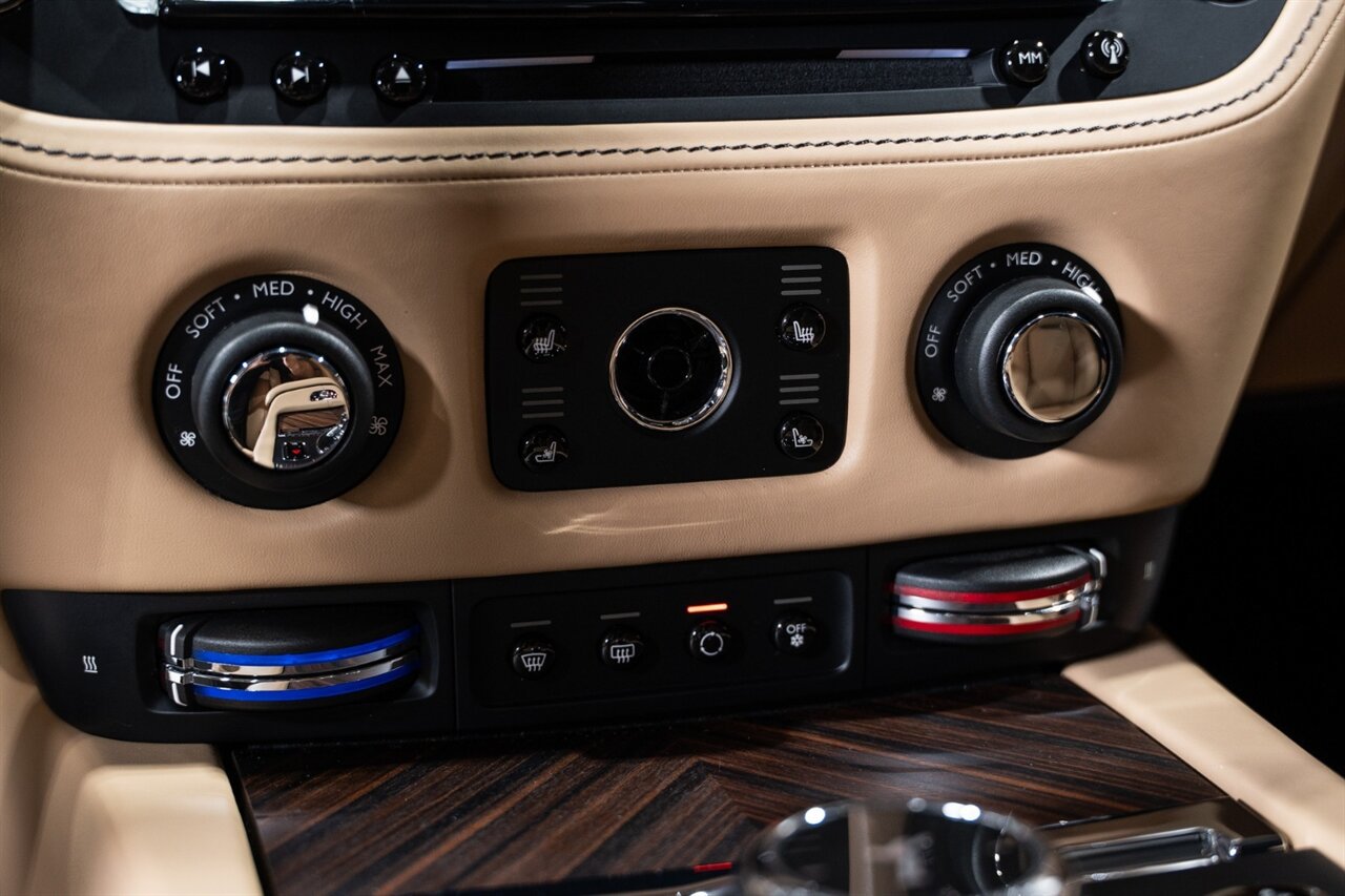 Used 2019 Rolls-Royce Wraith RWD image 50