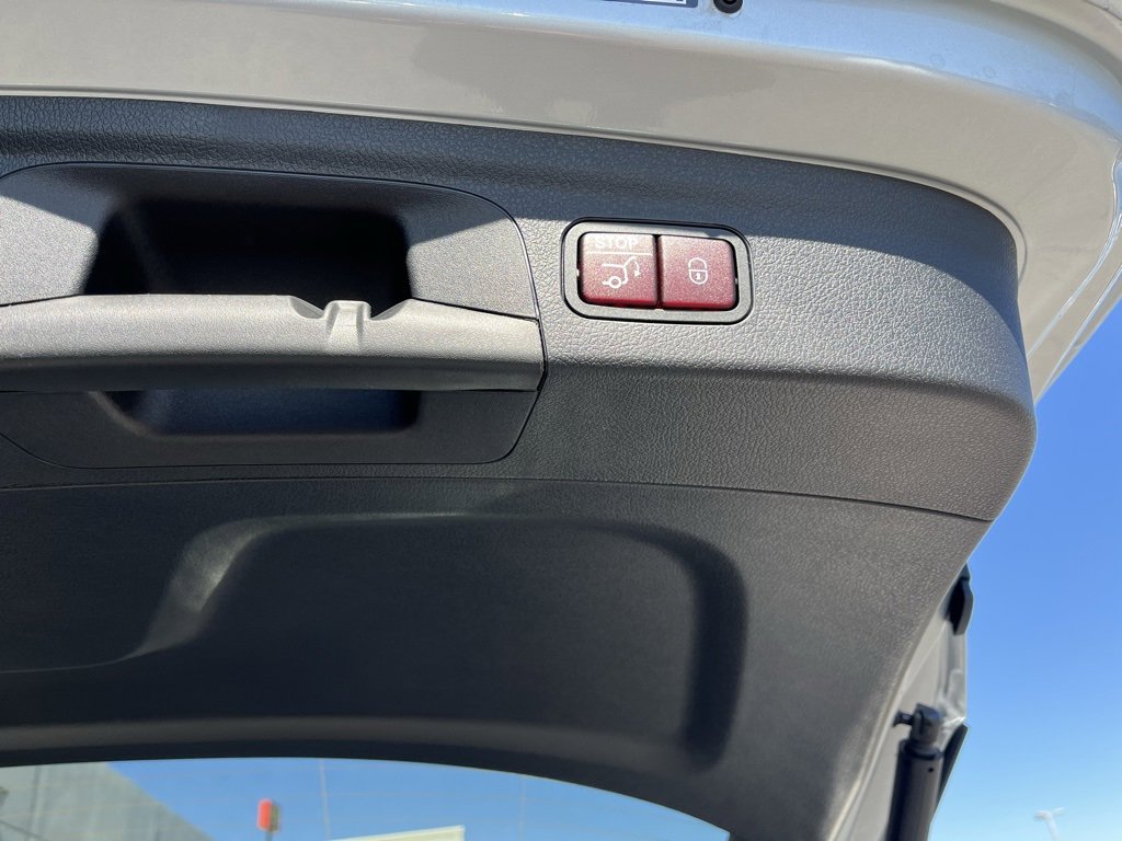 Used 2025 Mercedes-Benz GLE 450e 4MATIC image 53