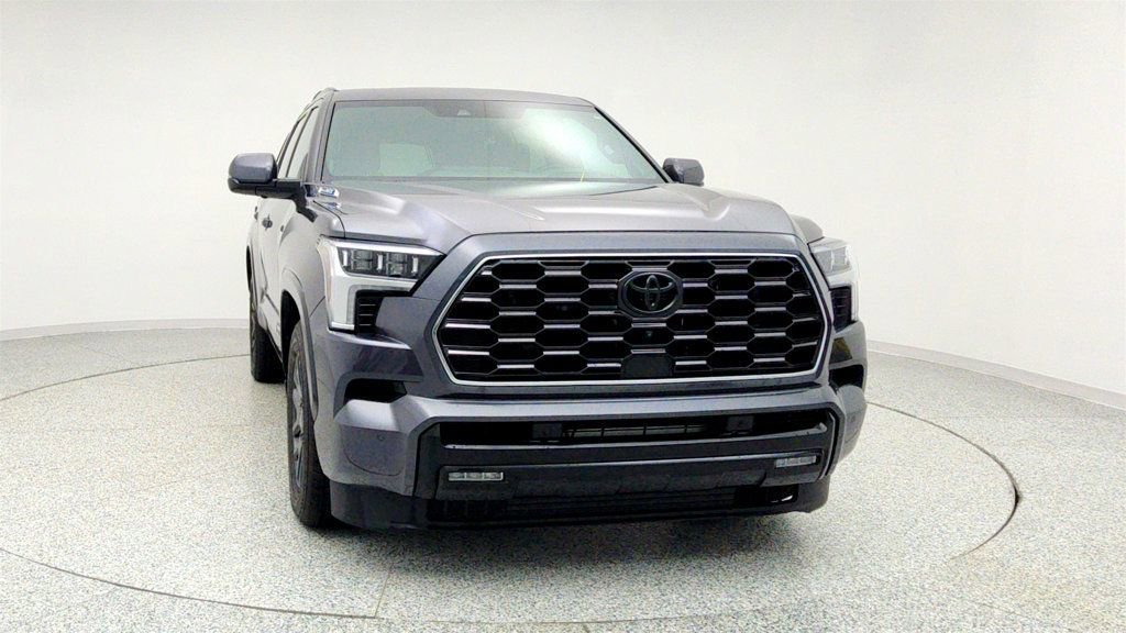 Used 2025 Toyota Sequoia Platinum image 2