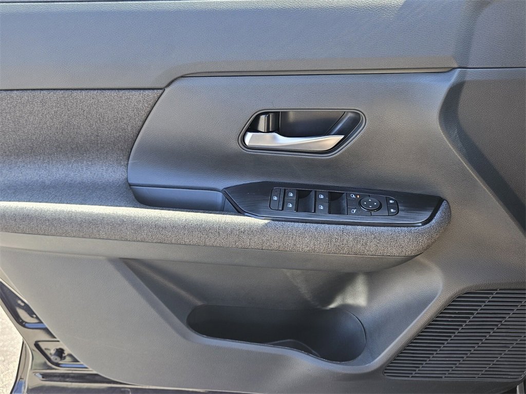 New 2026 Nissan Kicks SV image 26