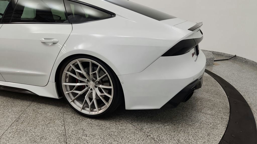 Used 2021 Audi RS 7 Sportback w/ Carbon Optic Package image 19