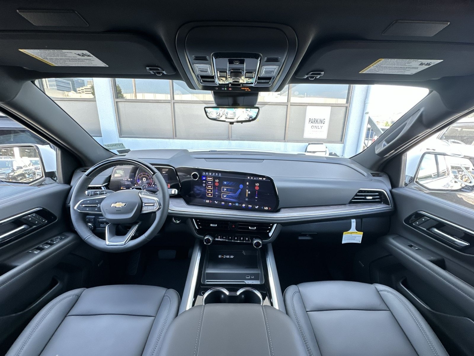 New 2026 Chevrolet Suburban LT w/ Advanced Technology Package AWD/4WD image 23