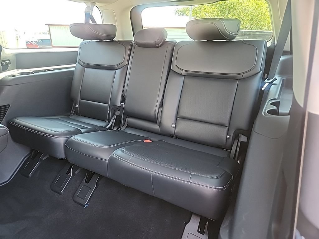 Used 2025 Ford Expedition Max Platinum AWD/4WD image 31