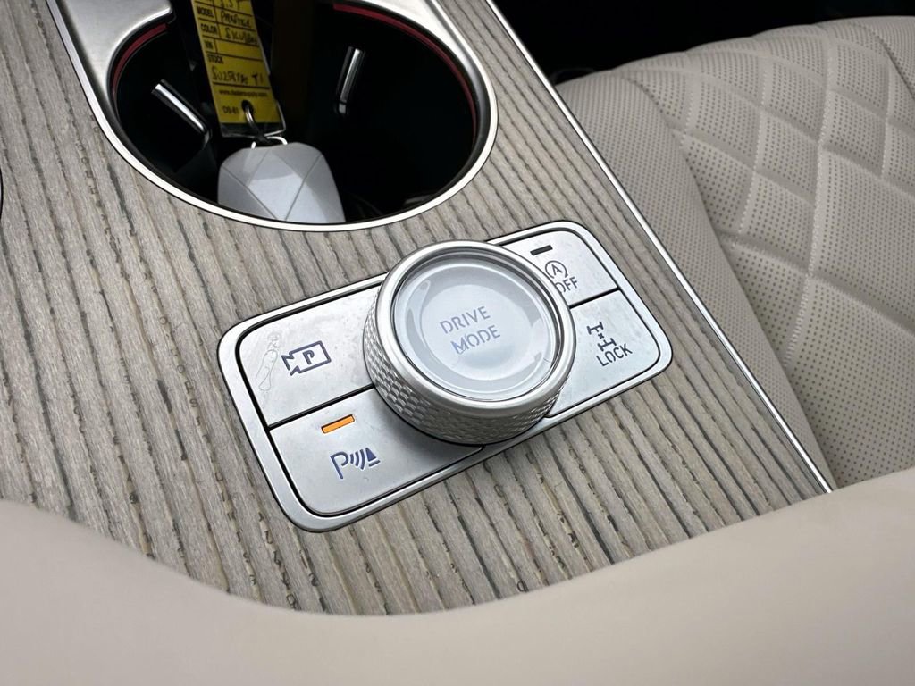 Used 2025 Genesis GV80 3.5T Prestige image 23