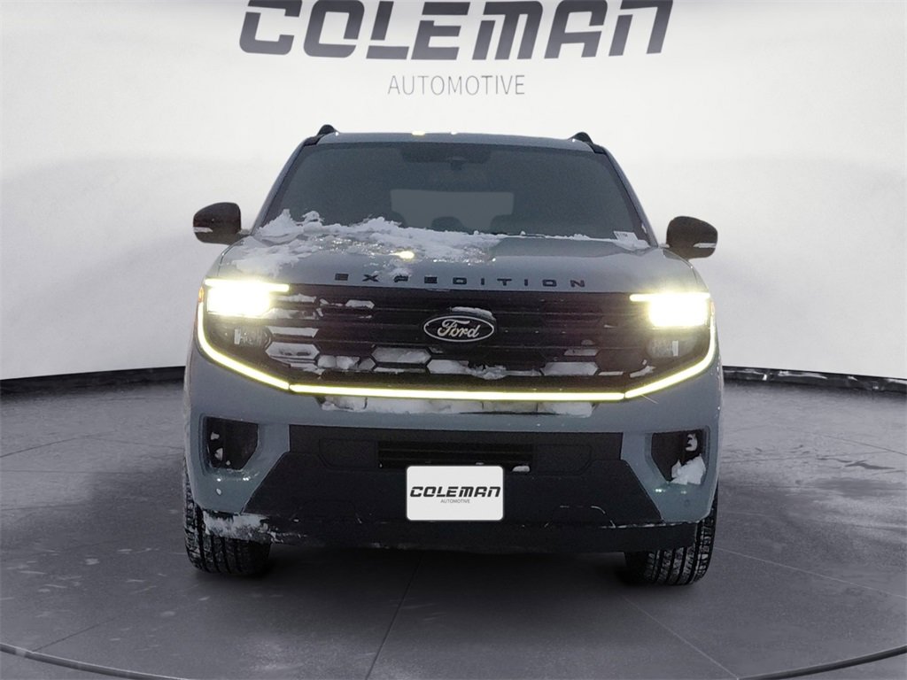 New 2025 Ford Expedition Platinum w/ Stealth Performance Package image 8