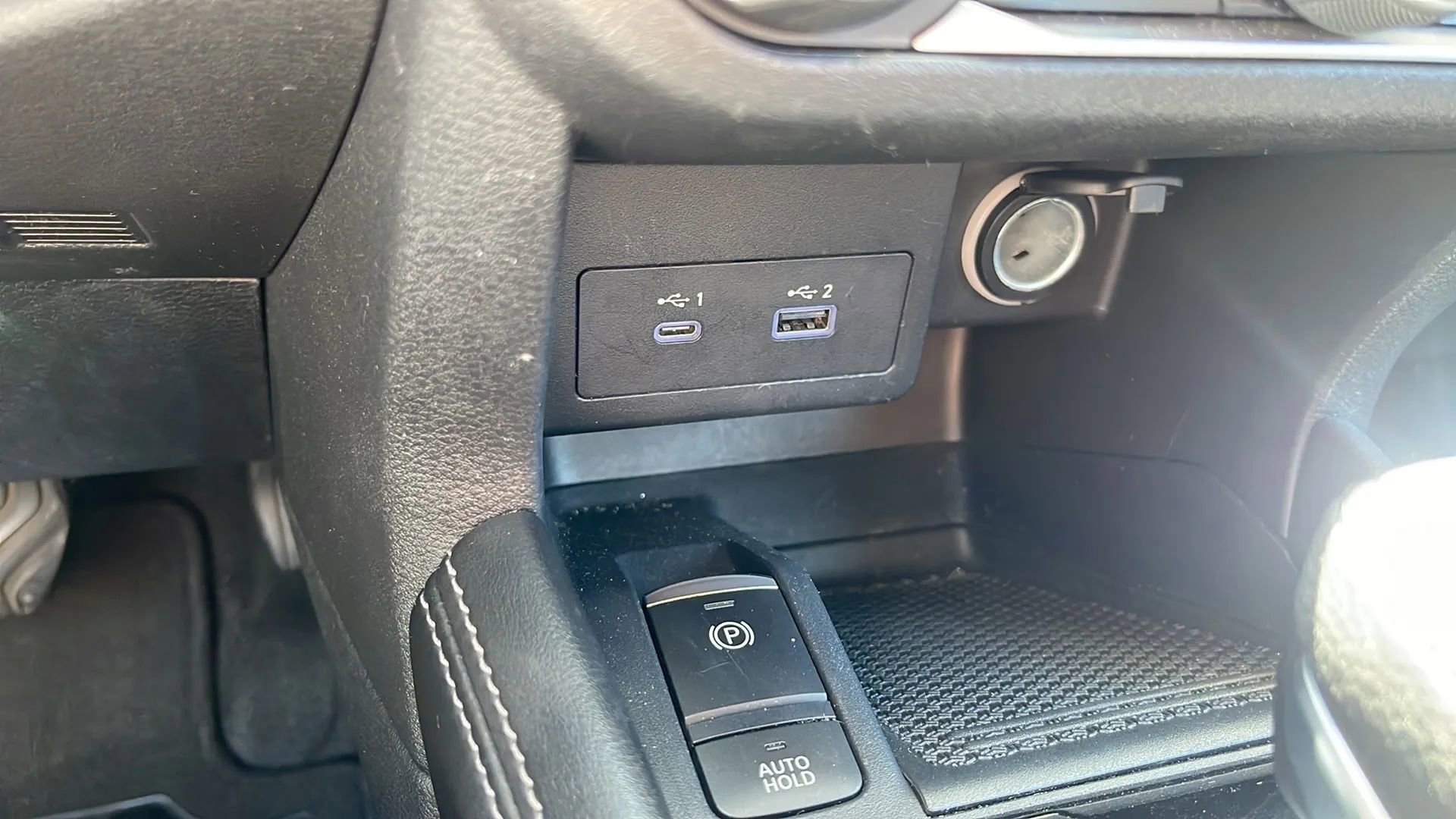 Used 2023 Nissan Kicks SV FWD image 15