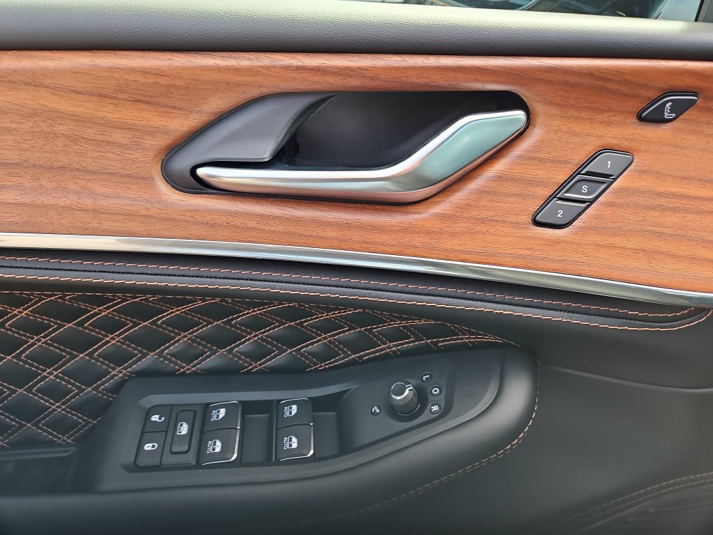 New 2027 Jeep Grand Cherokee Summit AWD/4WD image 12