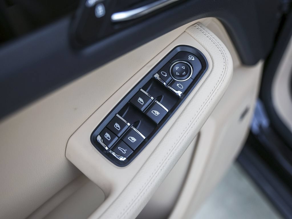 Certified 2026 Porsche Macan AWD/4WD image 29