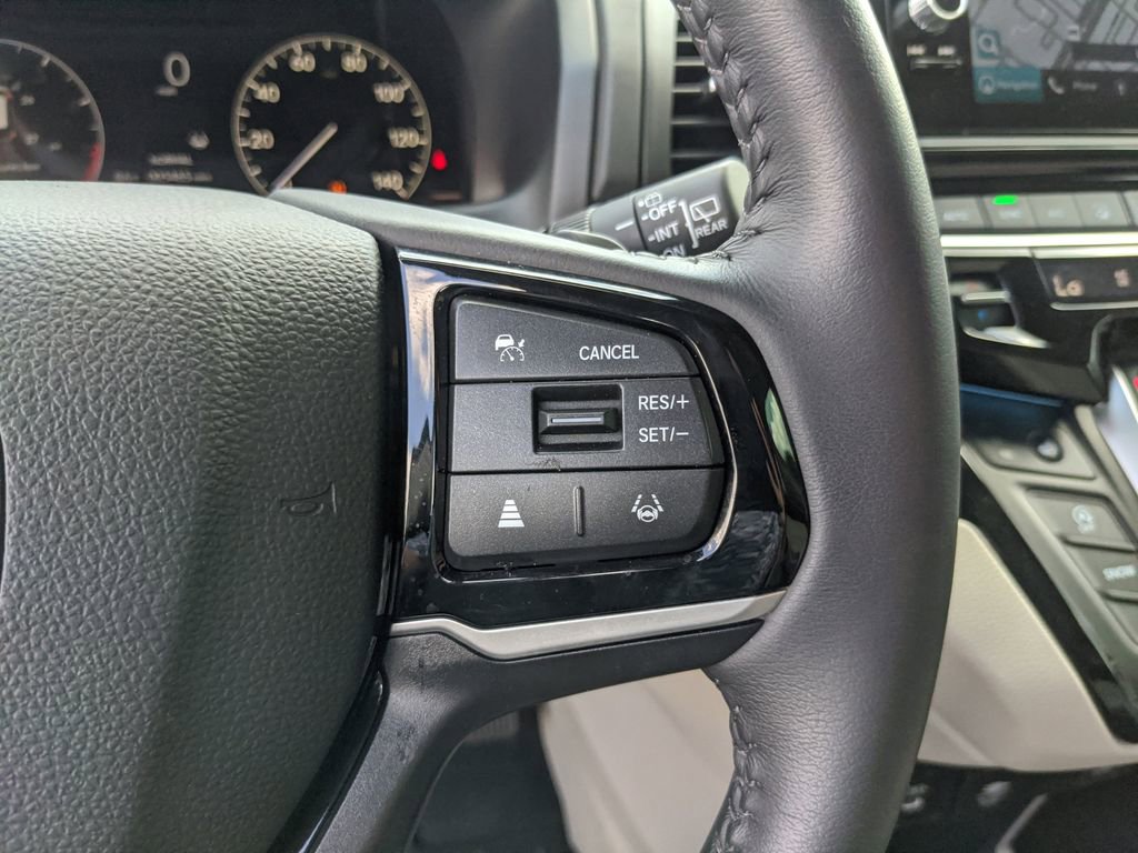 Used 2025 Honda Odyssey Touring image 28