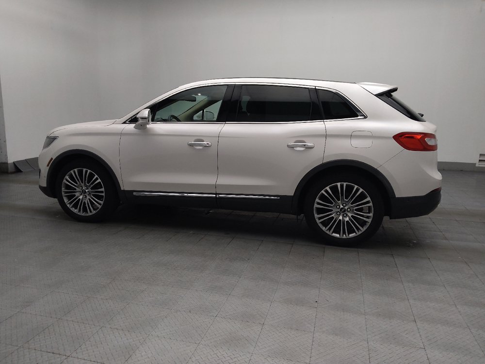 Used 2017 Lincoln MKX Reserve w/ Luxury Package FWD image 3