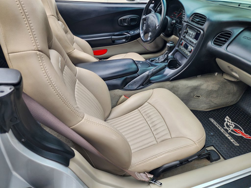Used 2001 Chevrolet Corvette Convertible w/ Preferred Equipment Group2 image 25