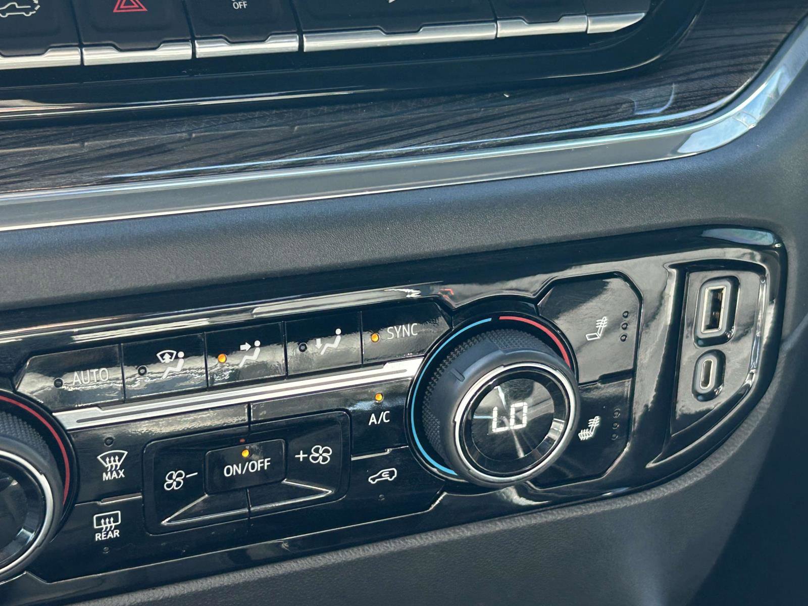 Used 2022 Chevrolet Silverado 1500 LT Trail Boss w/ LPO, Dark Essentials Package image 23