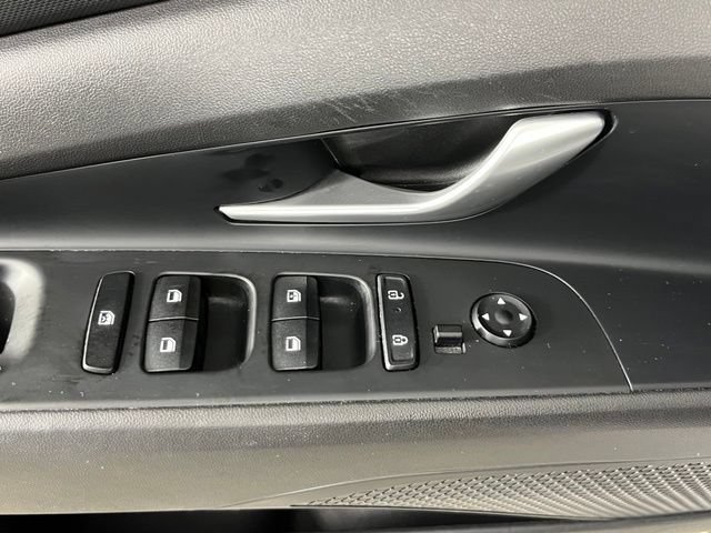 Used 2024 Hyundai Elantra SEL FWD image 20