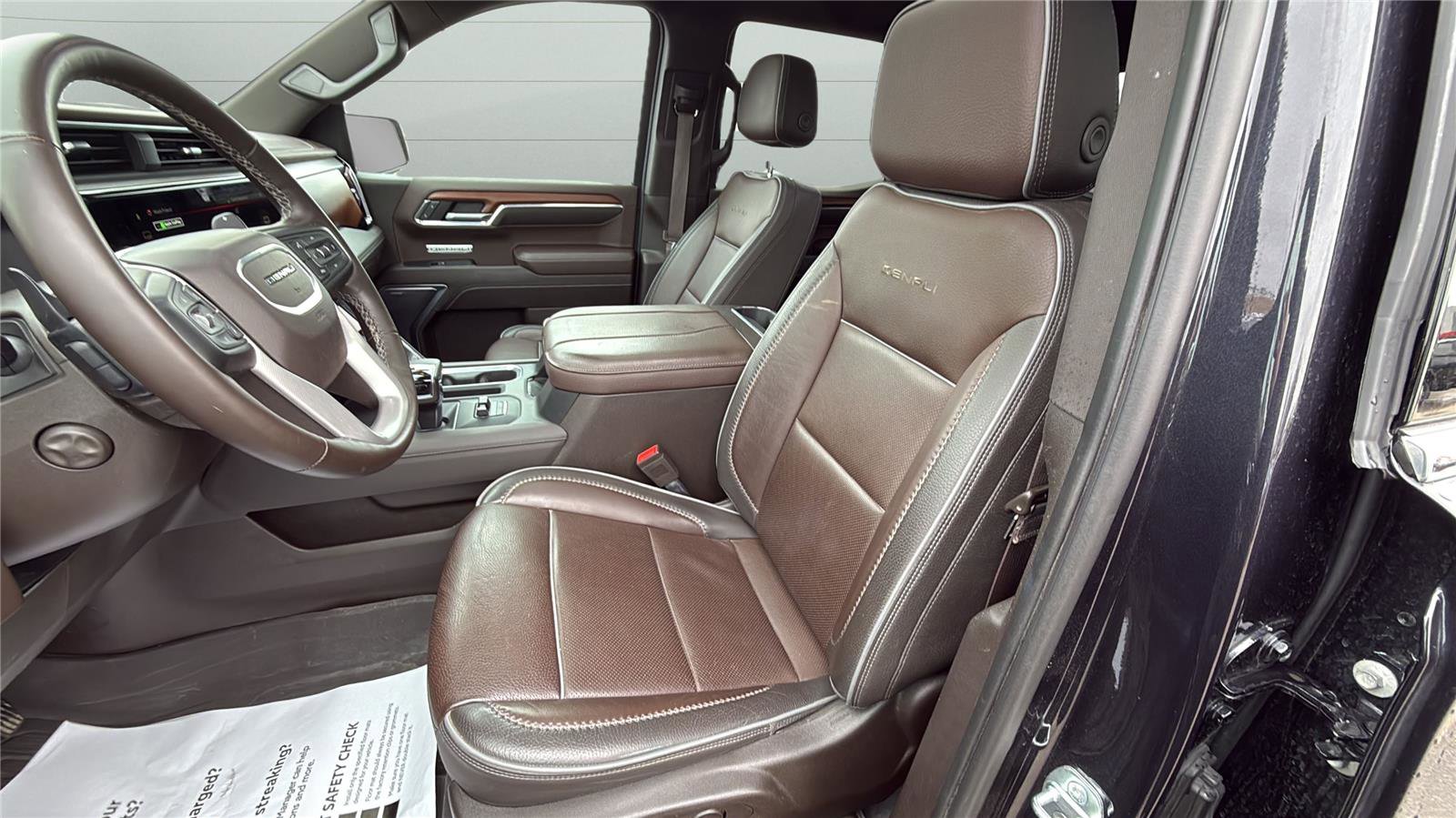 Used 2023 GMC Sierra 1500 Denali w/ Denali Reserve Package image 4