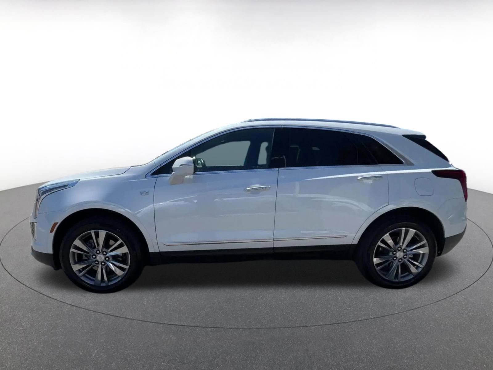 Used 2024 Cadillac XT5 Premium Luxury FWD image 9