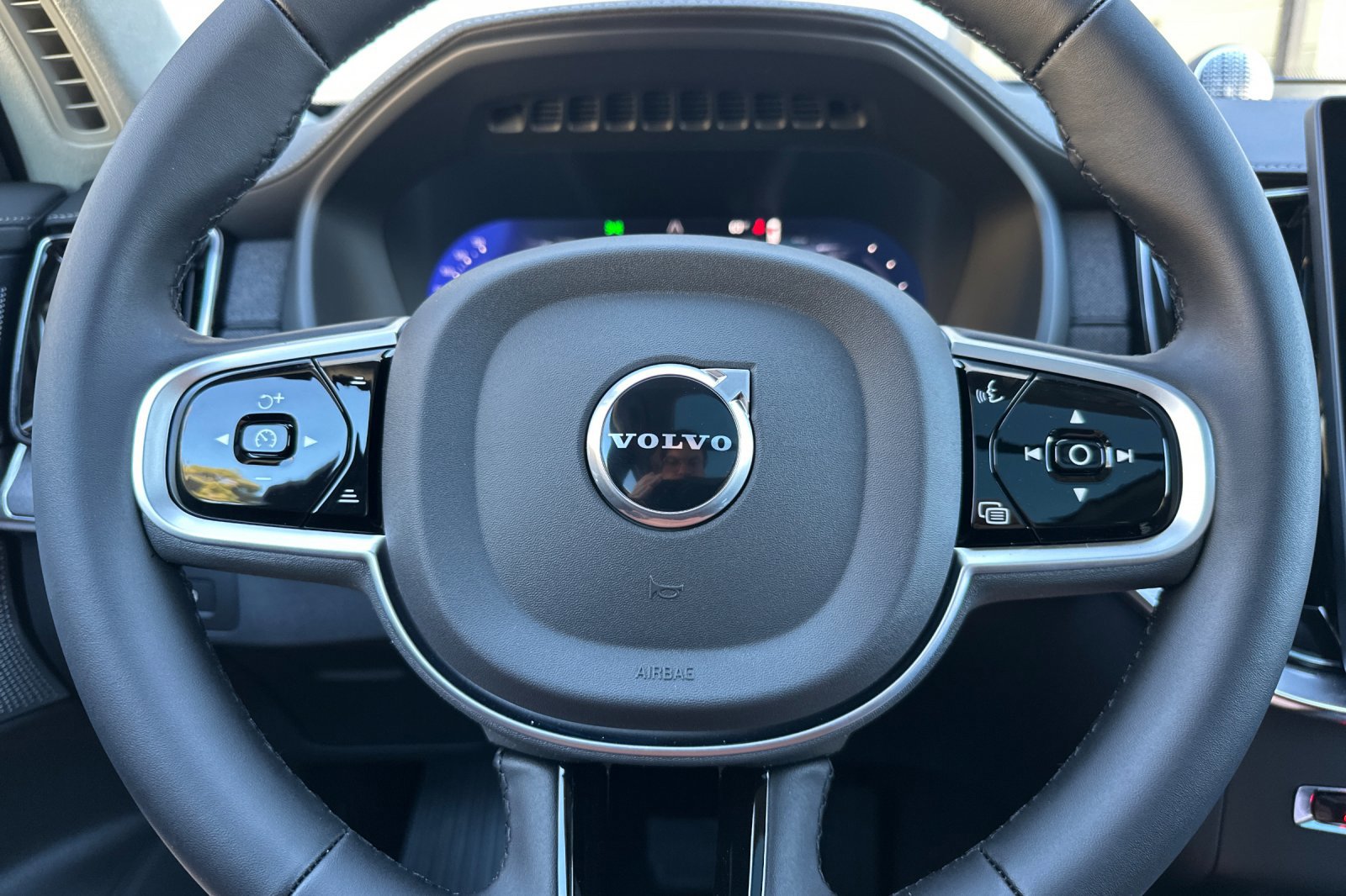 New 2026 Volvo XC90 T8 Ultra w/ Lounge Package image 22