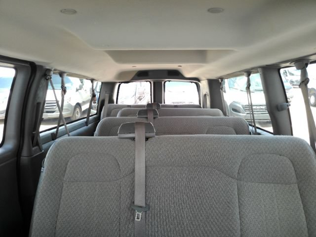 Used 2024 Chevrolet Express 3500 LT w/ LT Preferred Equipment Group RWD image 7