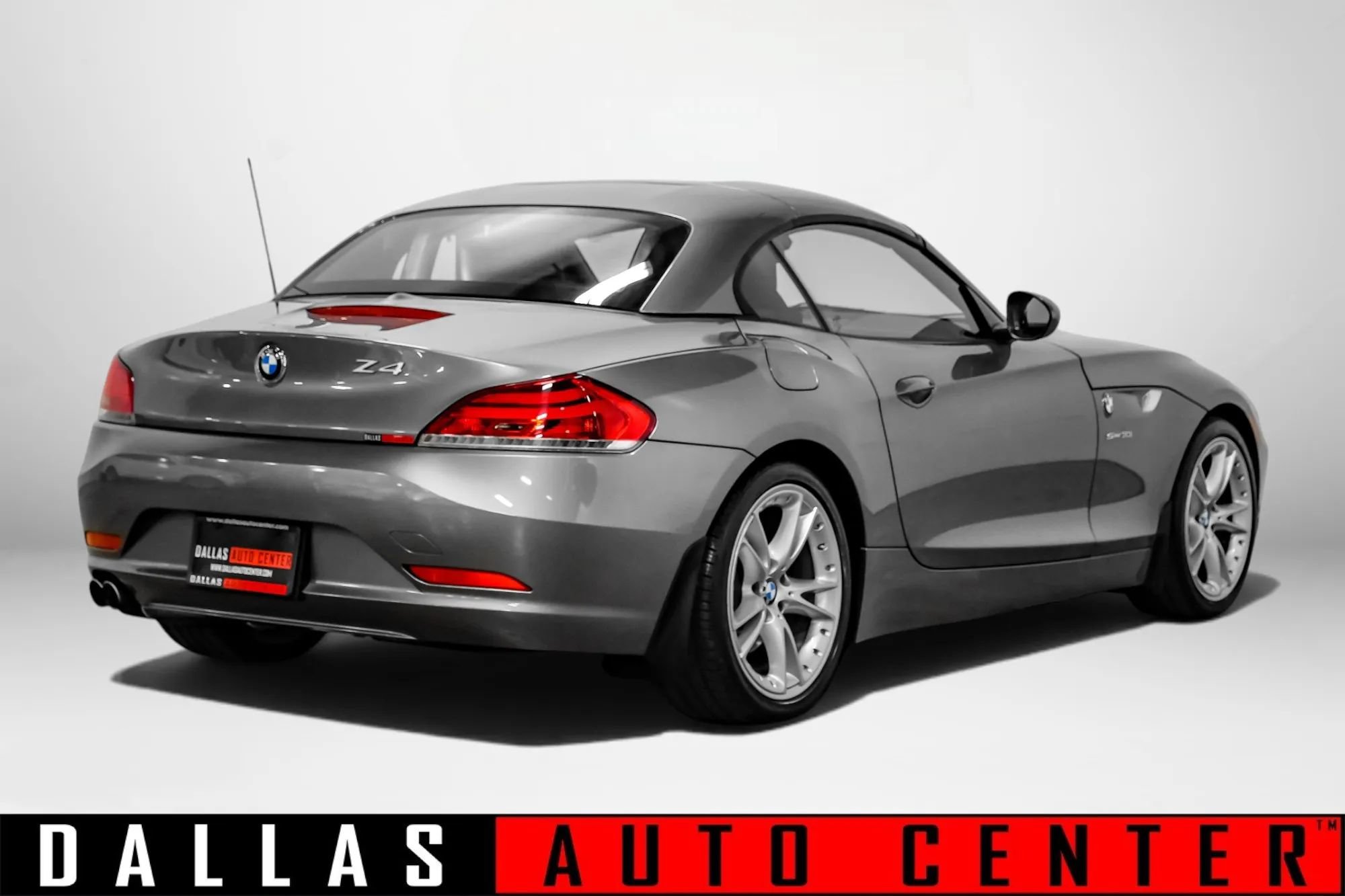 Used 2010 BMW Z4 sDrive30i RWD image 5