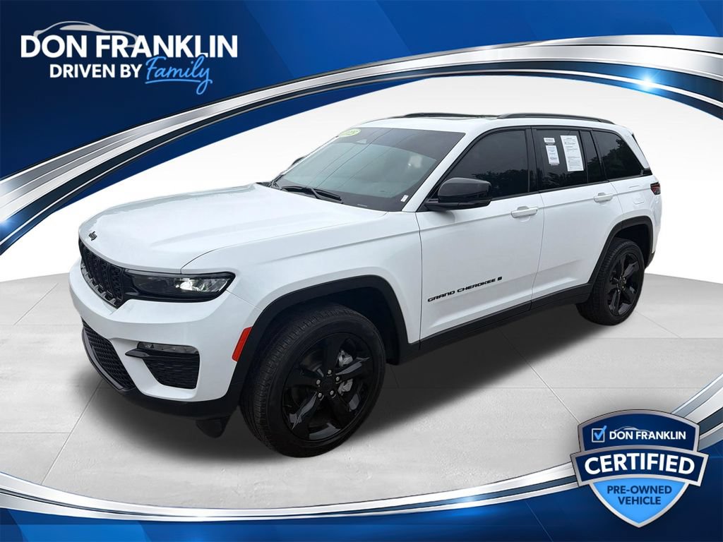 Used 2025 Jeep Grand Cherokee Limited w/ Black Appearance Package AWD/4WD image 1