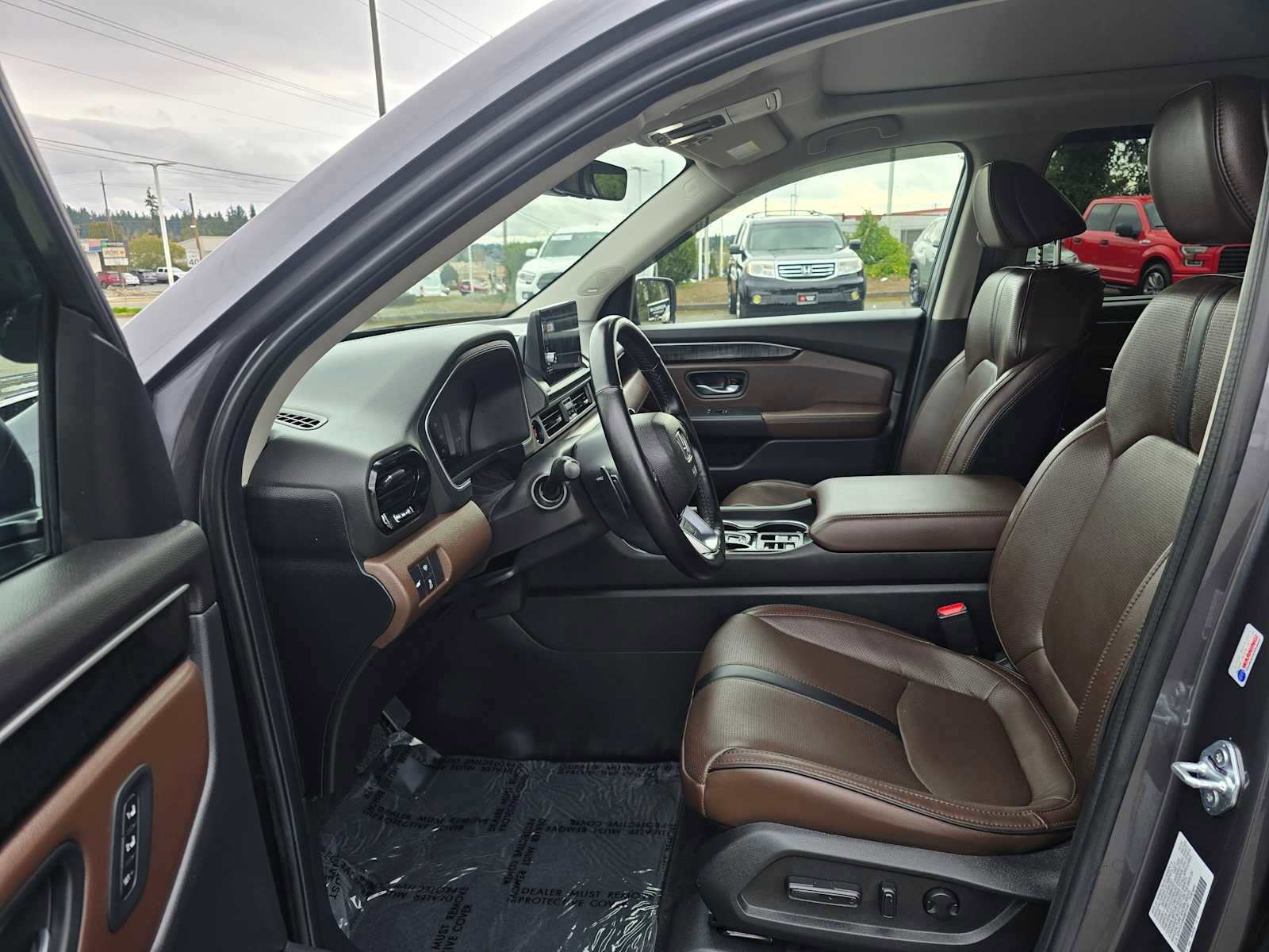 Used 2025 Honda Pilot Elite image 23