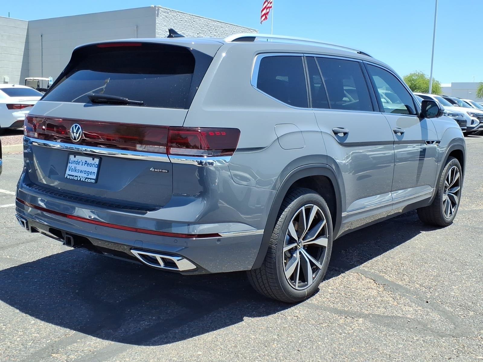 New 2026 Volkswagen Atlas SEL Premium R-Line AWD/4WD image 5