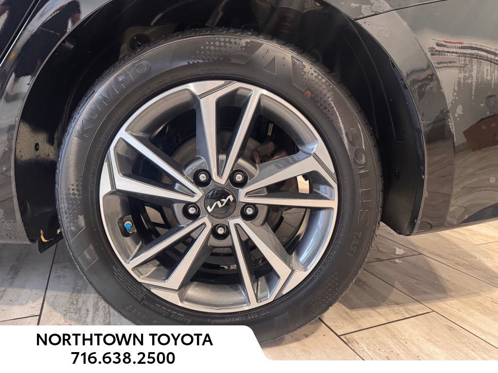 Used 2023 Kia Forte LXS FWD image 10