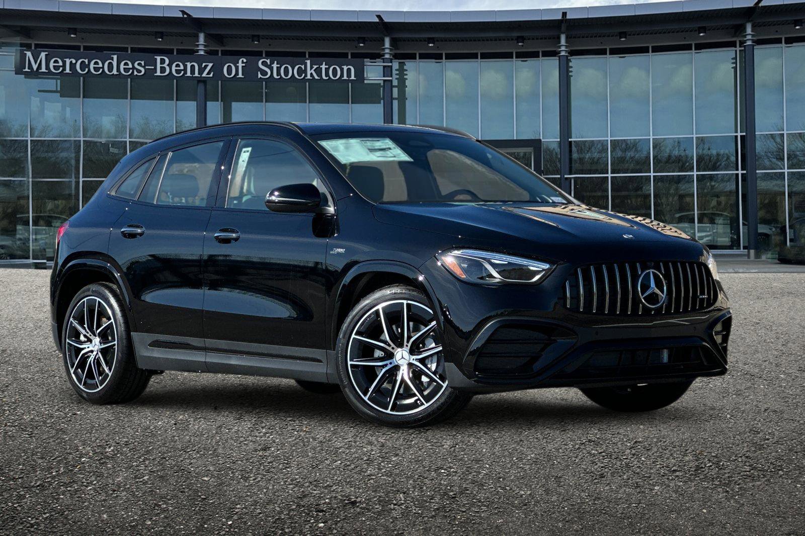 New 2026 Mercedes-Benz GLA 35 AMG 4MATIC video 2