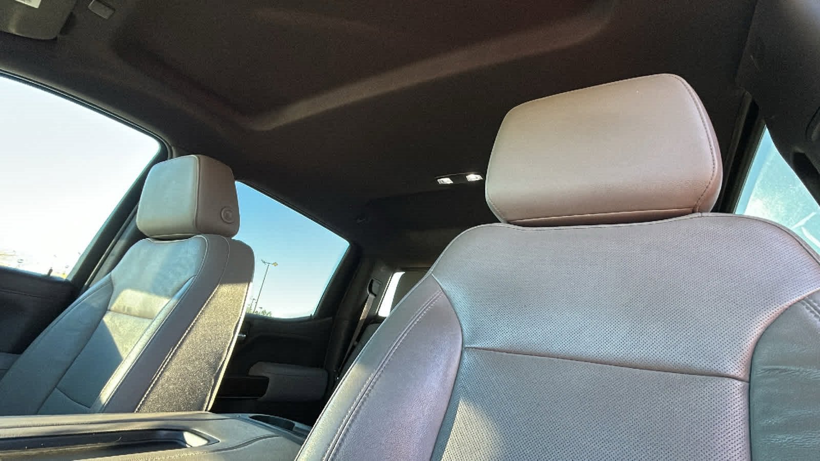 Used 2019 GMC Sierra 1500 SLT w/ SLT Premium Plus Package image 11