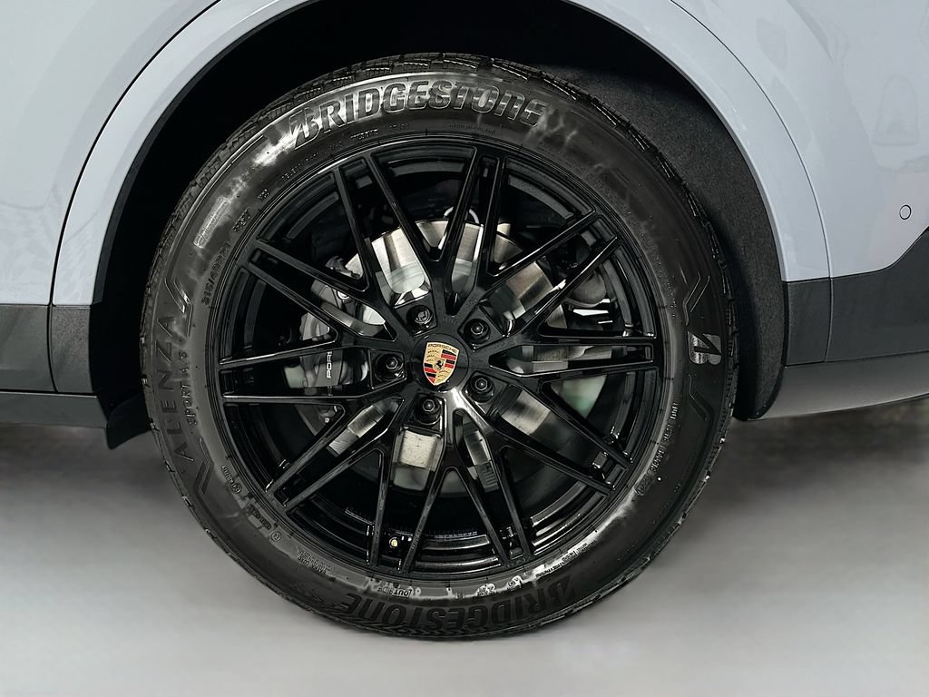New 2026 Porsche Cayenne AWD/4WD image 33