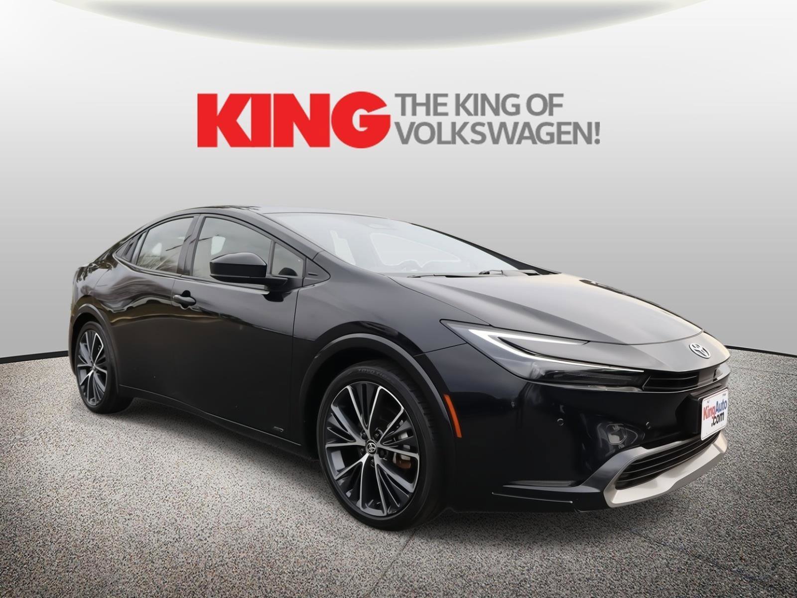 Used 2023 Toyota Prius XLE image 1