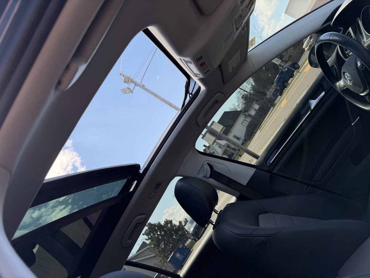 Used 2015 Volkswagen Golf SEL image 21