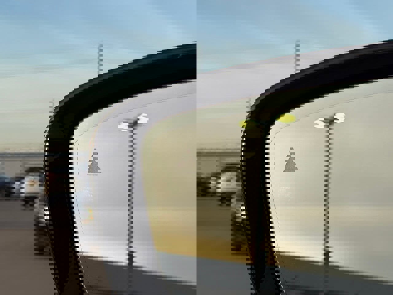 Used 2017 BMW 750i image 12