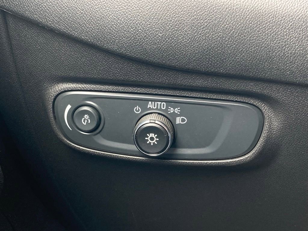 Used 2024 Chevrolet Equinox LT FWD image 13