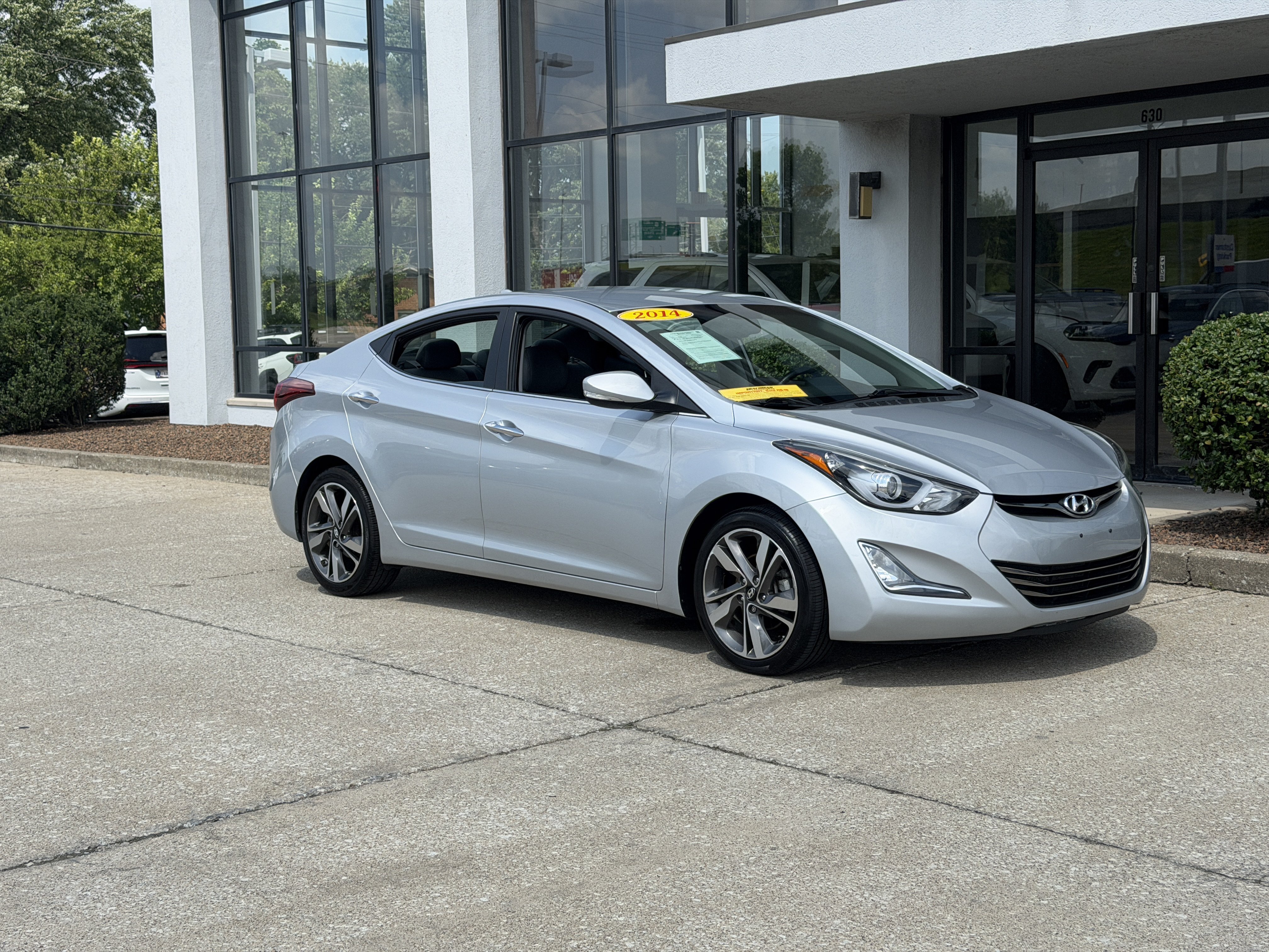Used 2014 Hyundai Elantra Limited FWD image 2
