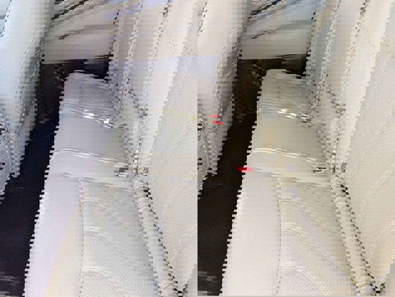 Used 2019 INFINITI QX60 Luxe w/ Essential Package image 17