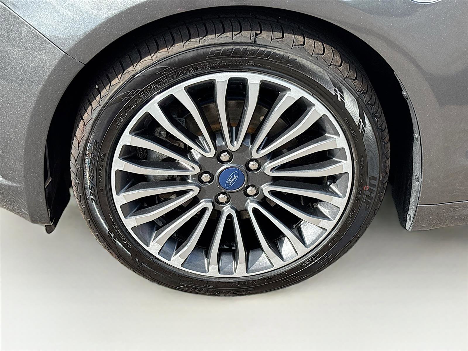 Used 2018 Ford Fusion Energi Titanium FWD image 32