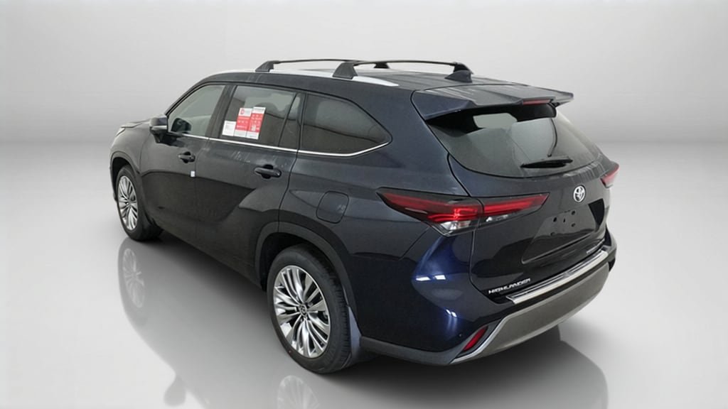 New 2026 Toyota Highlander Platinum AWD/4WD image 15