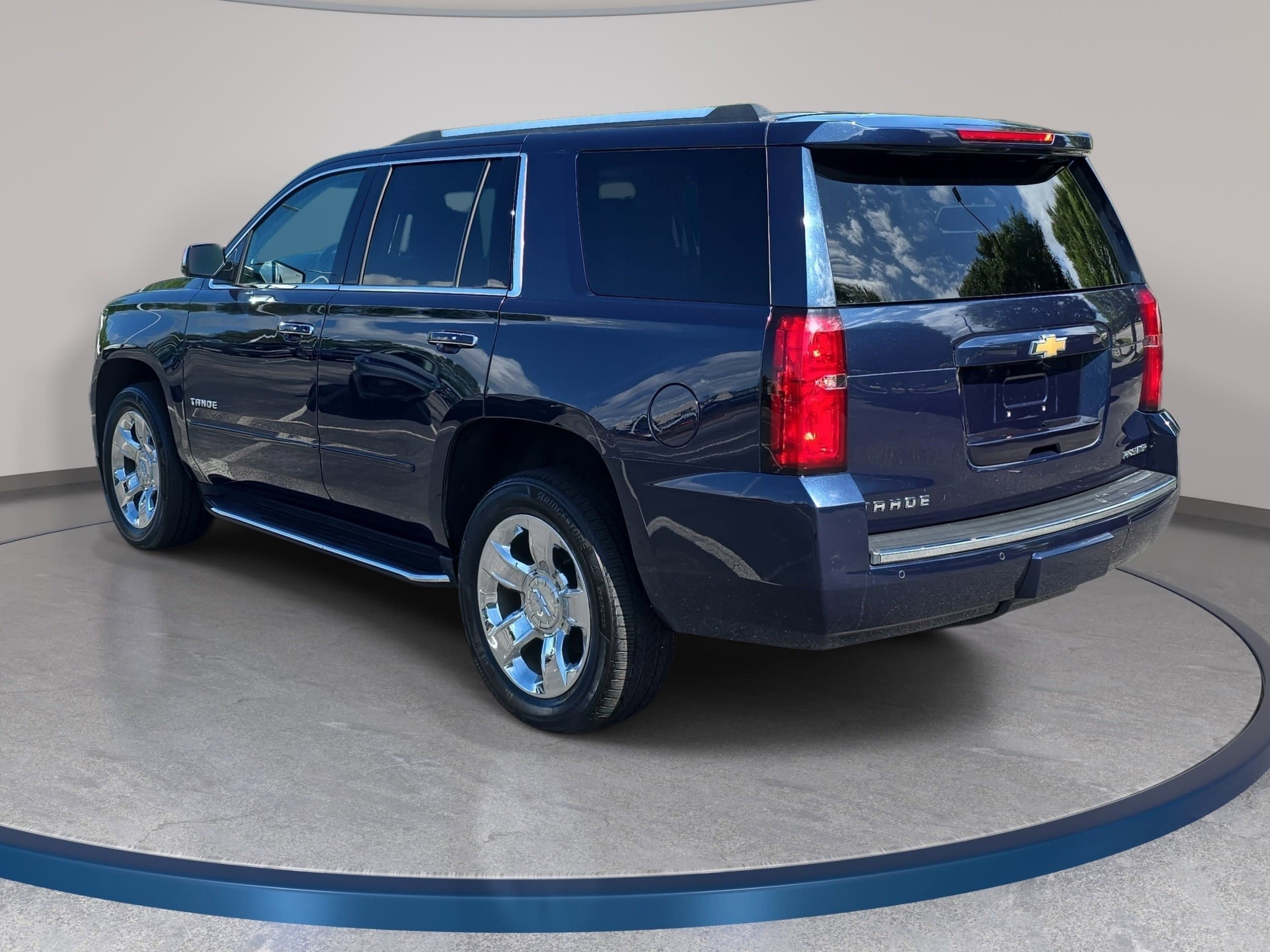 Used 2020 Chevrolet Tahoe Premier w/ Max Trailering Package AWD/4WD image 7