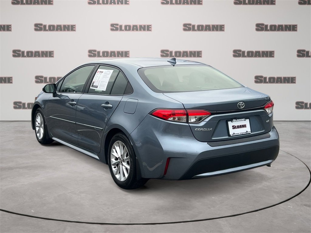 Used 2021 Toyota Corolla LE image 3