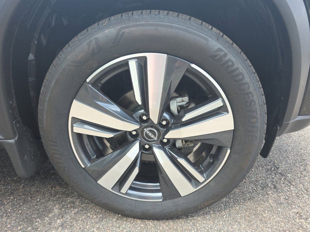 Certified 2023 Nissan Rogue SL w/ SL Premium Package AWD/4WD image 24