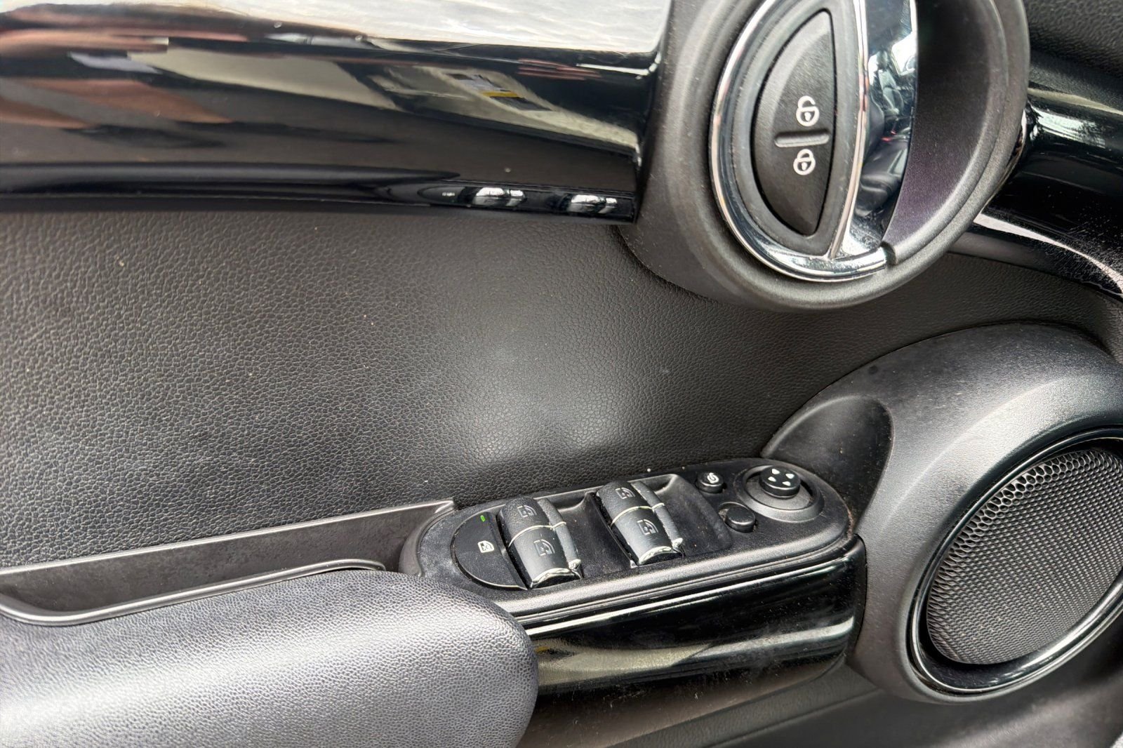 Used 2016 MINI Cooper S FWD image 11