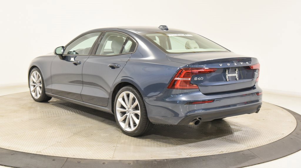 Used 2020 Volvo S60 T6 Momentum w/ Protection Package Premier image 11